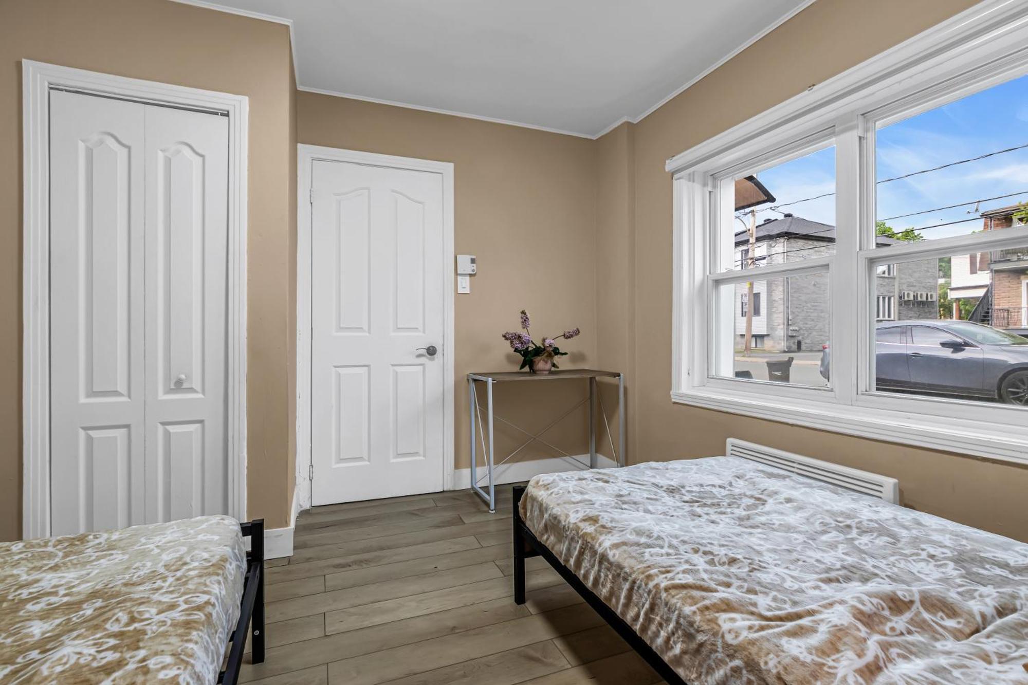 Beautiful 2 Bdr South Shore Montreal Longueuil Exterior photo