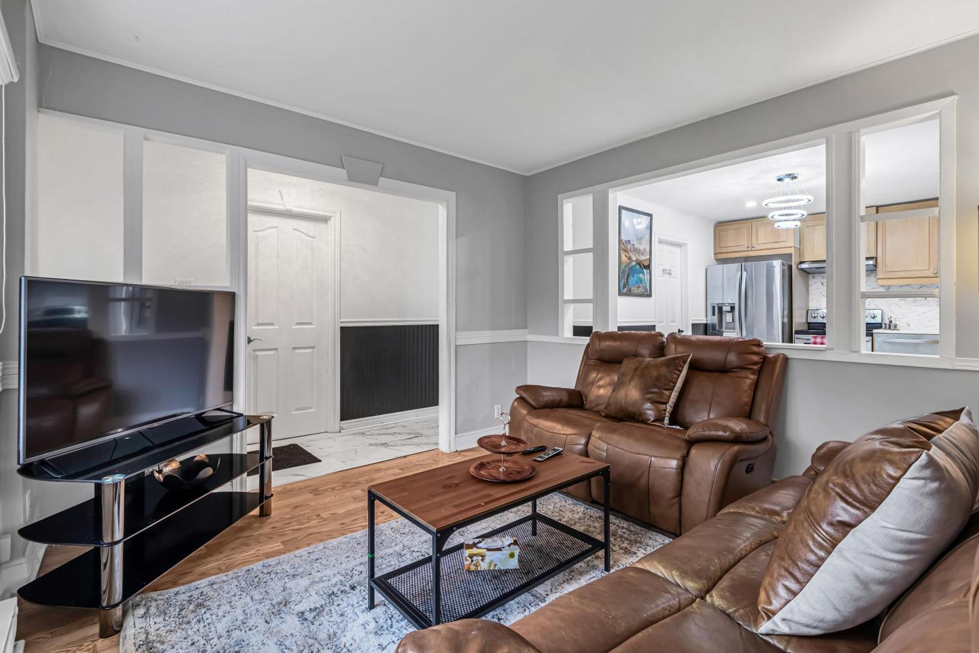 Beautiful 2 Bdr South Shore Montreal Longueuil Exterior photo